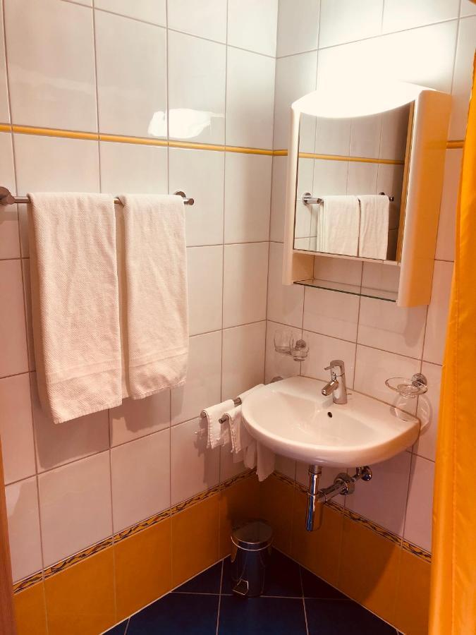 טריסנברג Wonderful & Private Room With En-Suite Bathroom מראה חיצוני תמונה